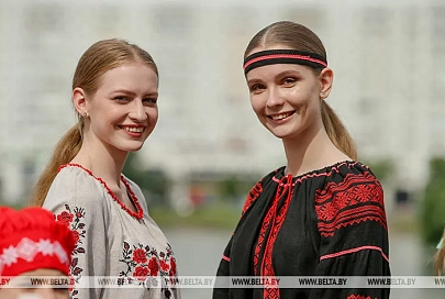 Фотоконкурс "Сэлфі&фота з вышыванкай" стартует в Беларуси 1 июня